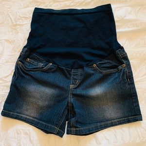 Attitude Unknown Maternity Shorts
